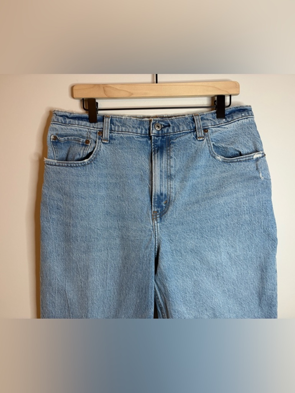 Women’s Abercrombie & Fitch The 90’s Straight Ultra High-Rise jeans size 32/14R - Picture 2 of 7